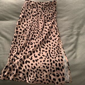 Cheetah print midi skirt with slit